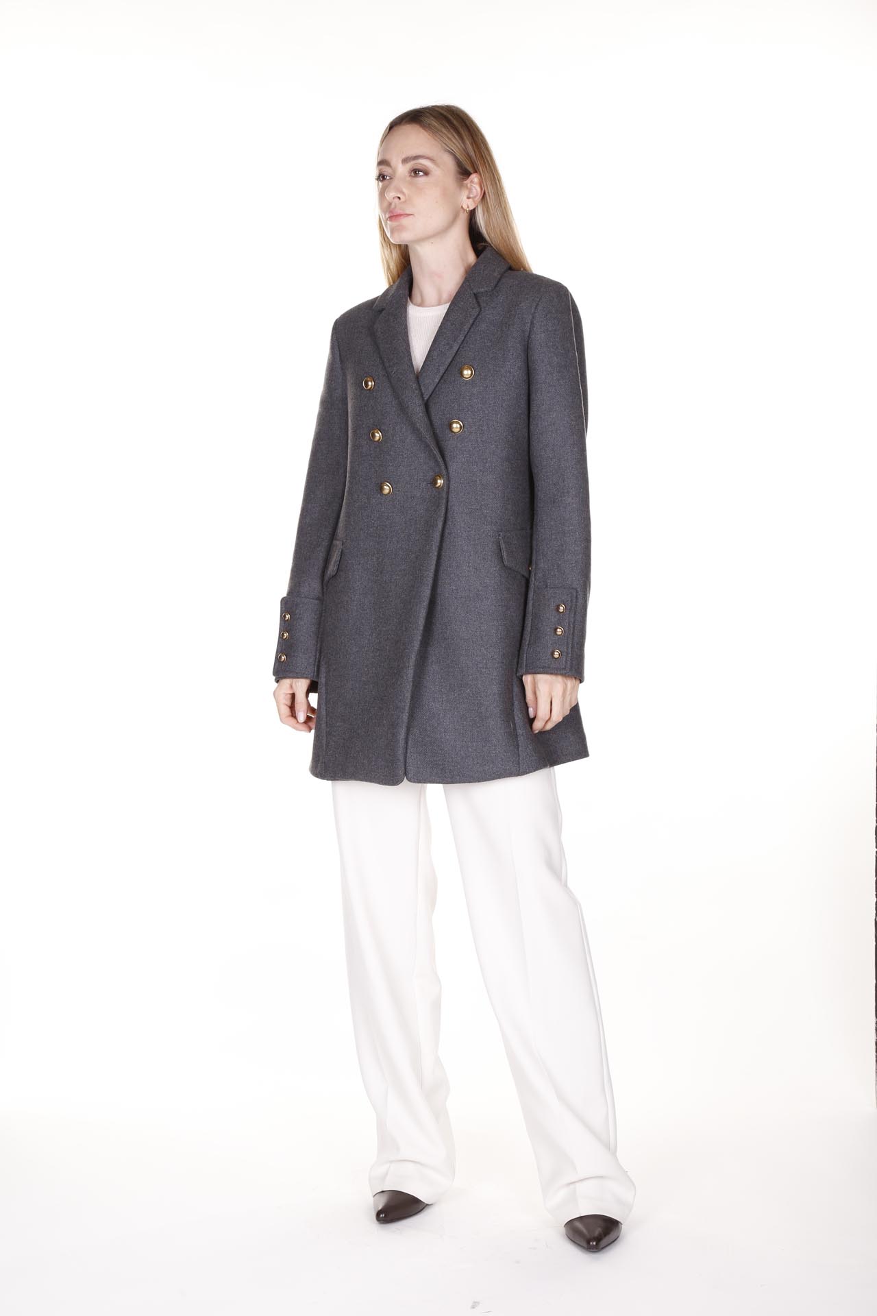 Bazar Deluxe, Cappotto